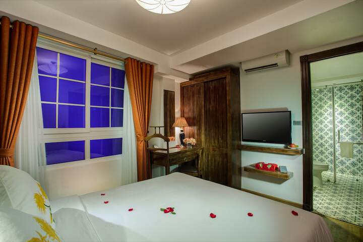 Room 5 of 48