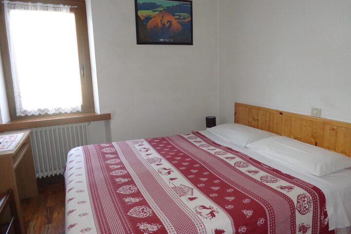 Room 3 of 69