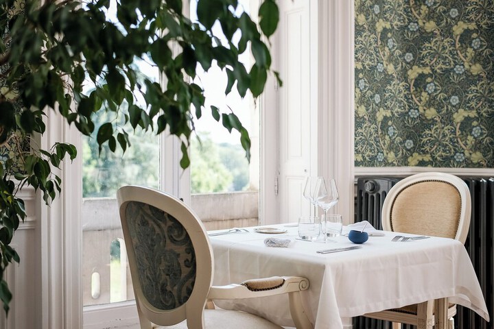 Dining 64 of 92