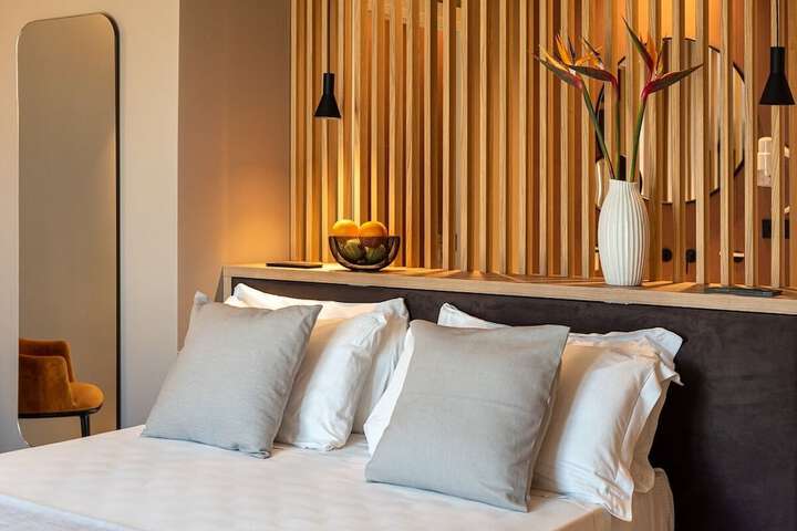Room 3 of 27