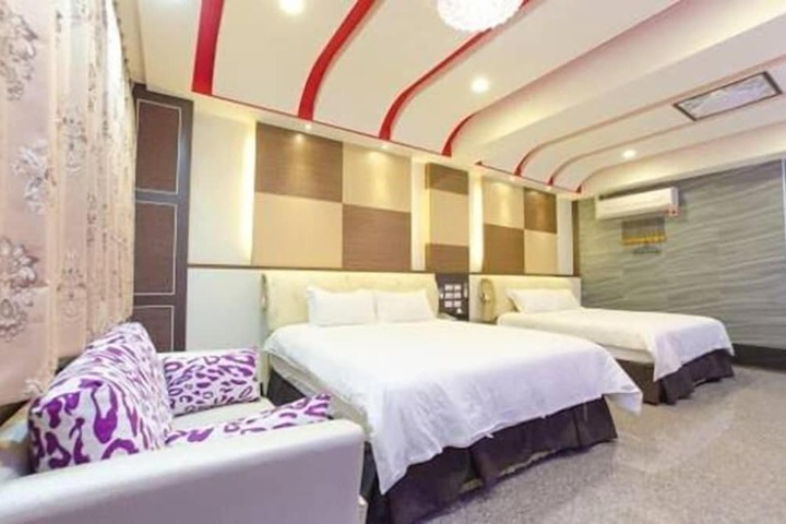 Room 20 of 31