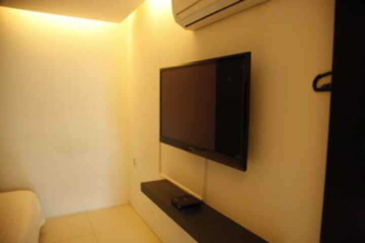Room 28 of 53