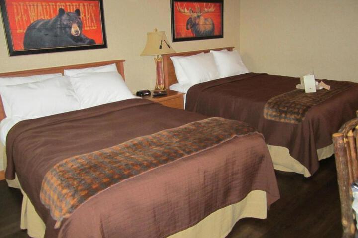 2 Double Beds (1 of 12)