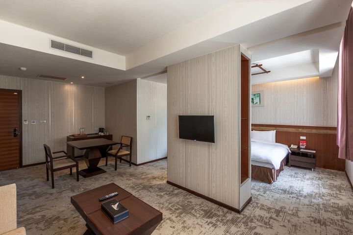 Room 12 of 70