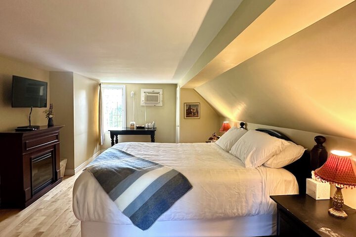 Room 48 of 91