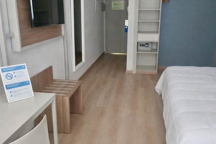 Room 14 of 70