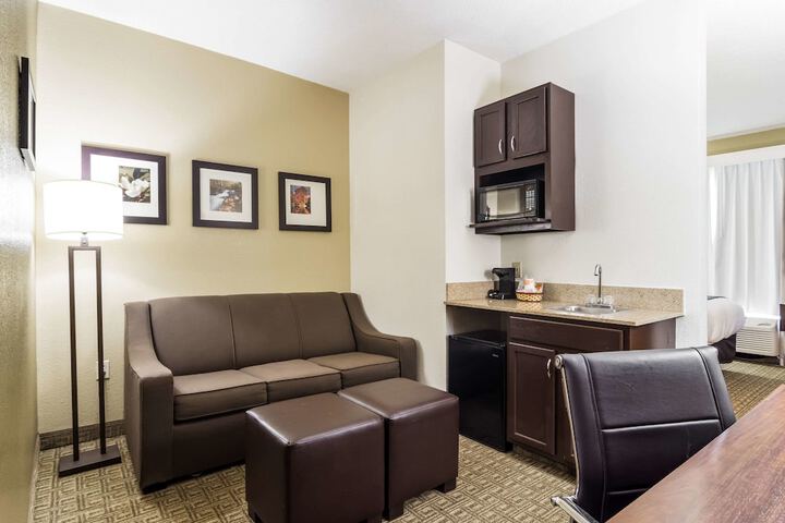 Room 21 of 42