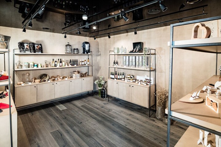 Gift Shop 50 of 76