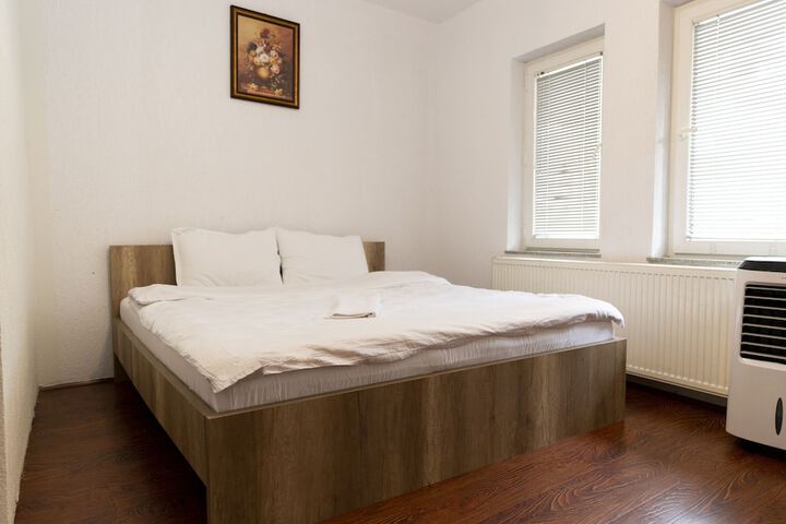 Room 2 of 17