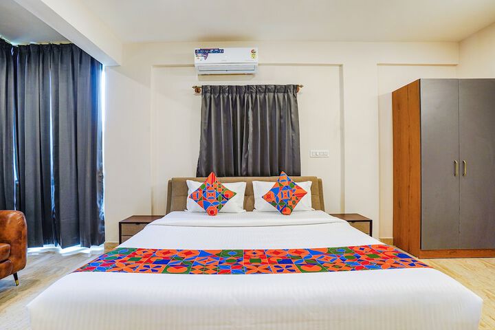 Room 30 of 53