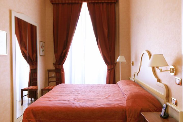 Room 8 of 26