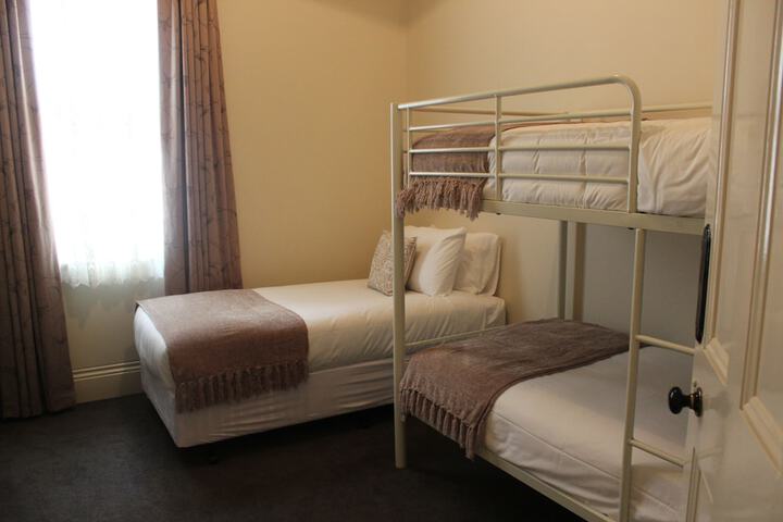 Room 3 of 56