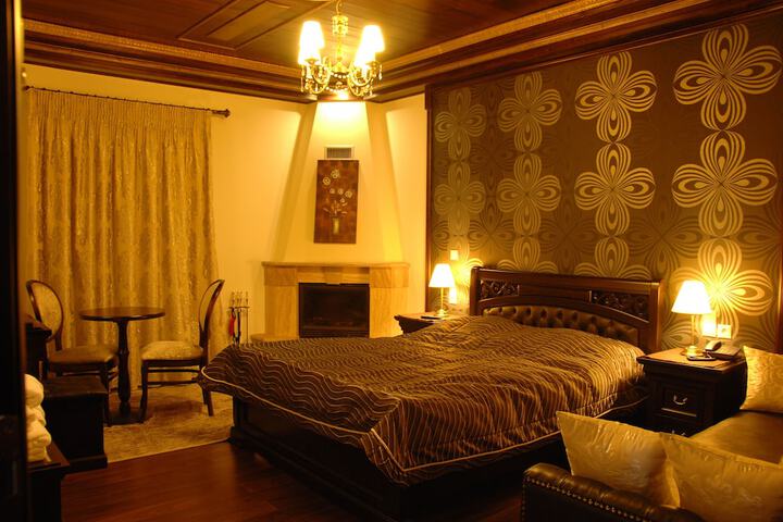 Room 14 of 53