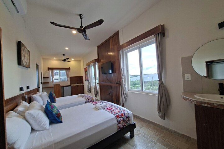 Room 10 of 29