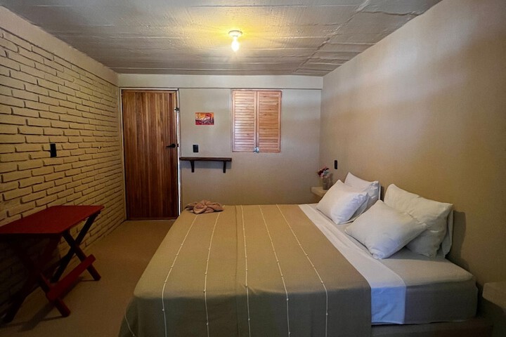 Room 28 of 80