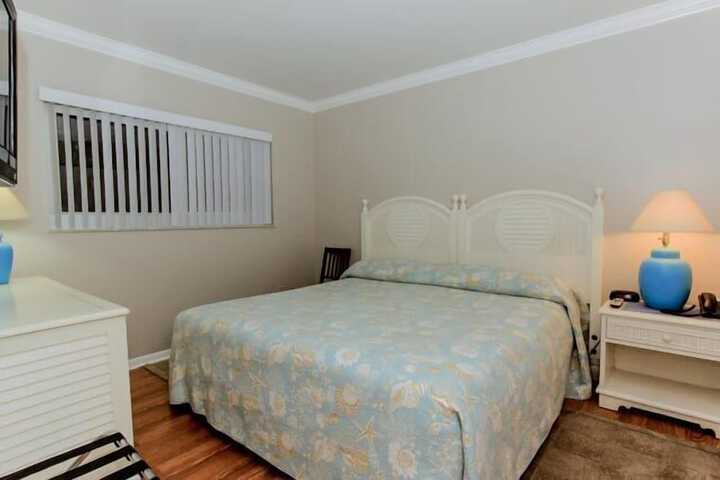 Room 3 of 47