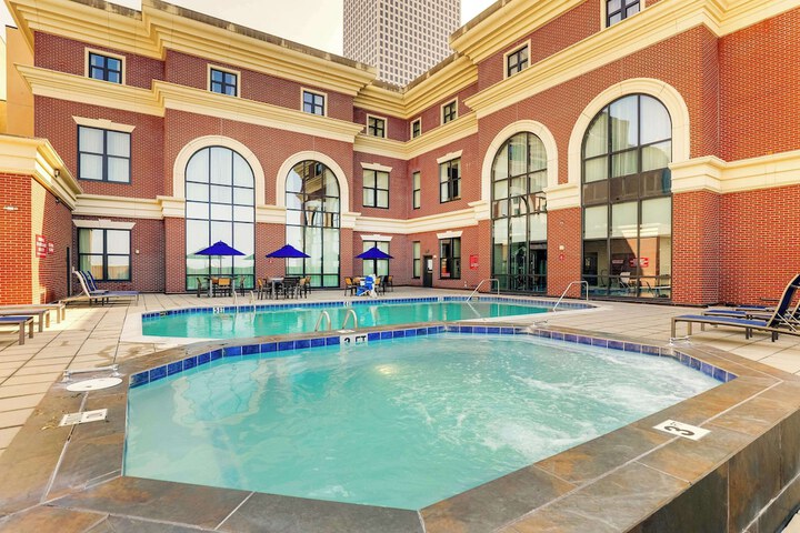 Pool 32 of 60