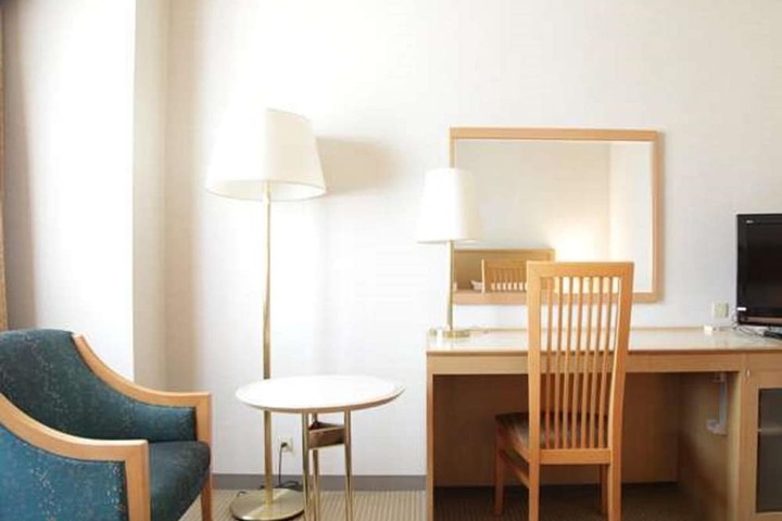 Room 13 of 77