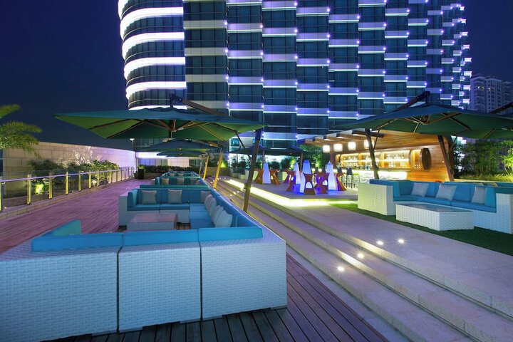 Pools & Facilities