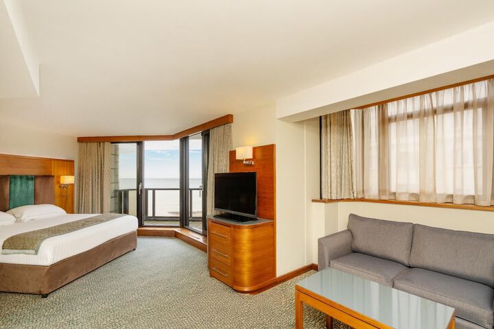 Room 10 of 71