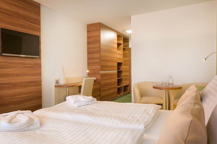 Room 14 of 48