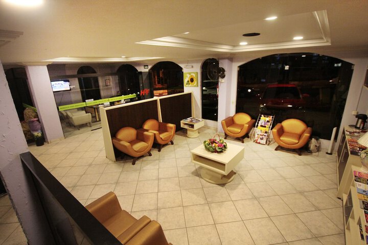 Hotel Lobby