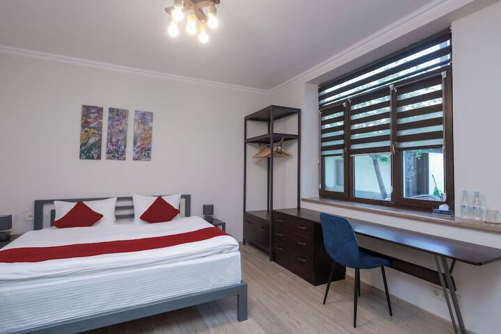 Room 19 of 49