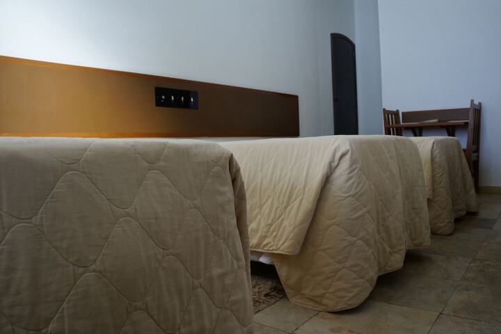 Room 4 of 20