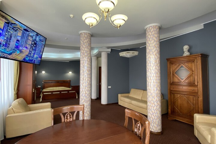 Room 15 of 44
