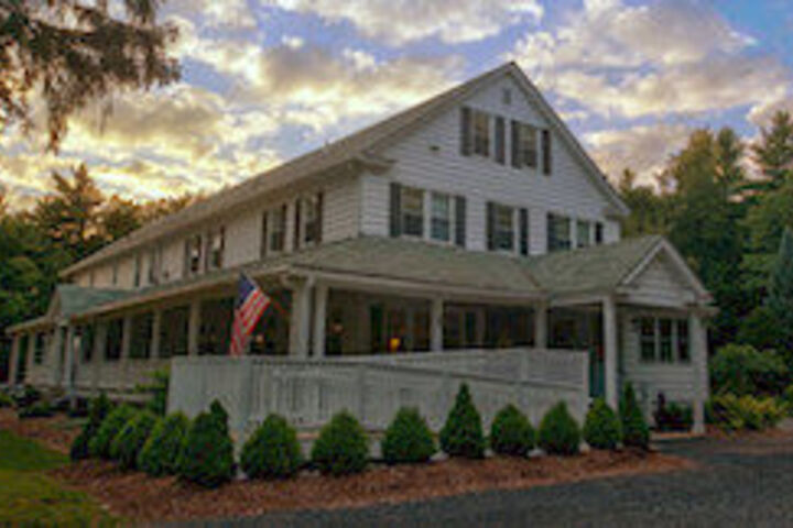 Mountaintop Lodge at Lake Naomi
