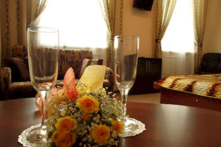Room 4 of 13