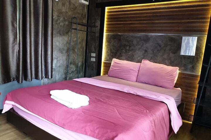 Room 48 of 195