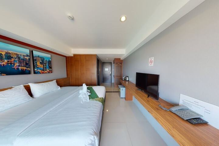Room 77 of 181