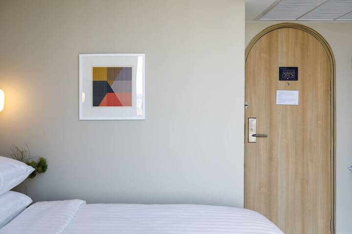 Room 31 of 161