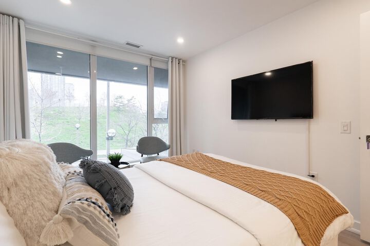 Room 2 of 7