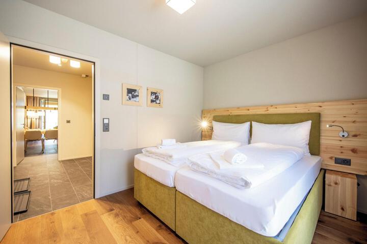Room 14 of 111