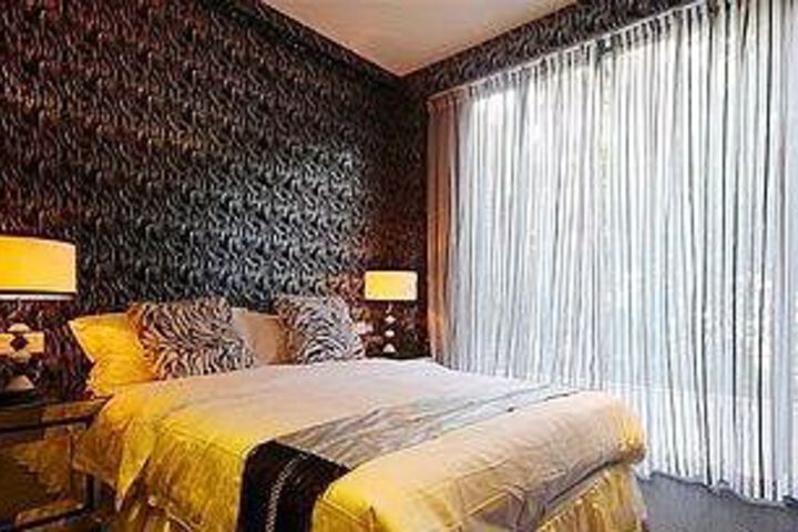 Room 26 of 37