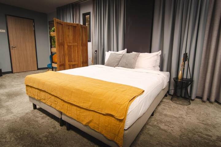 Room 40 of 110