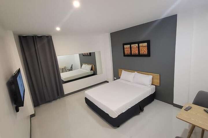 Room 14 of 40
