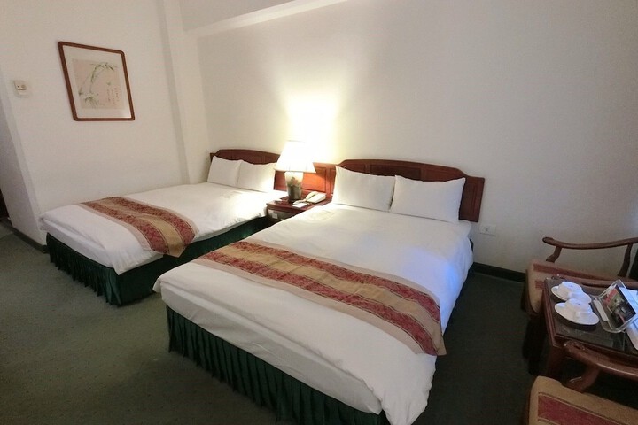 Room 17 of 43
