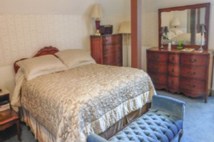 Room 213 of 240