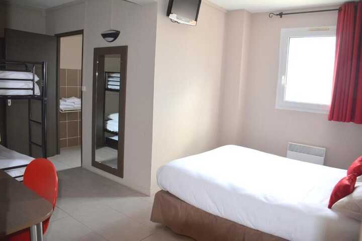 Room 10 of 20
