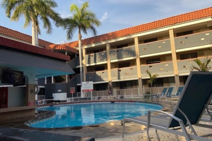 Pool 16 of 27