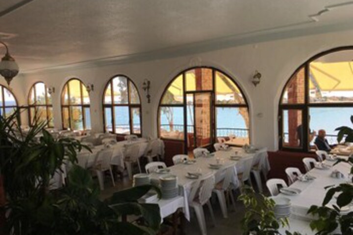 Dining 12 of 25