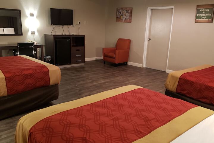 2 Queen Beds (3 of 7)