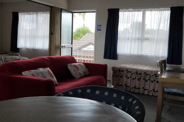 Room 12 of 34