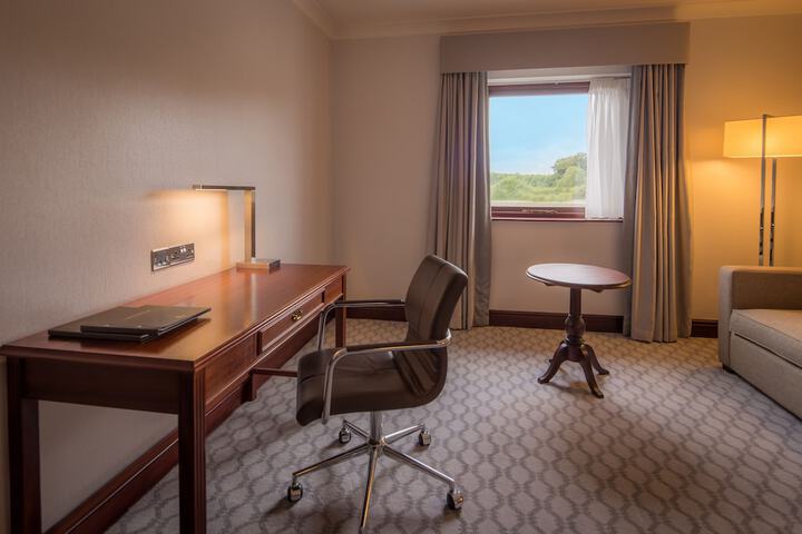 Room 28 of 69