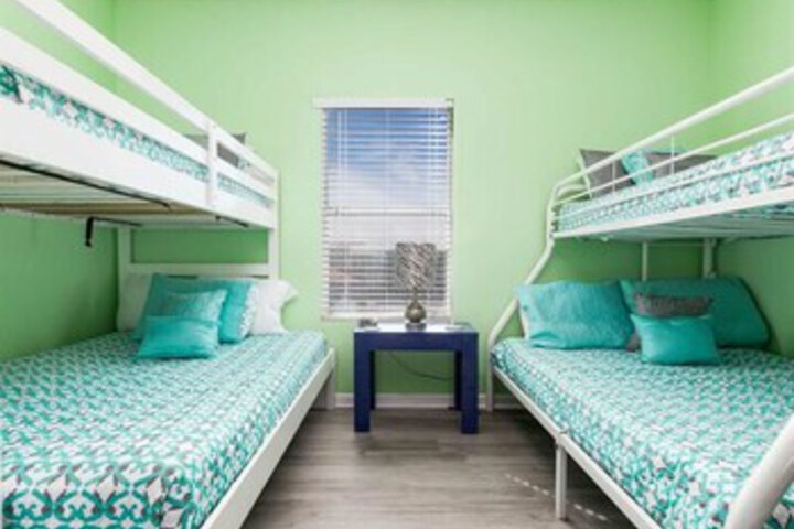 Room 33 of 36
