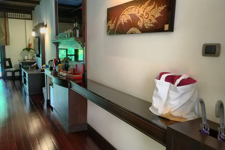 Room amenity