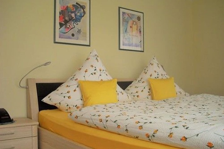 Room 6 of 52